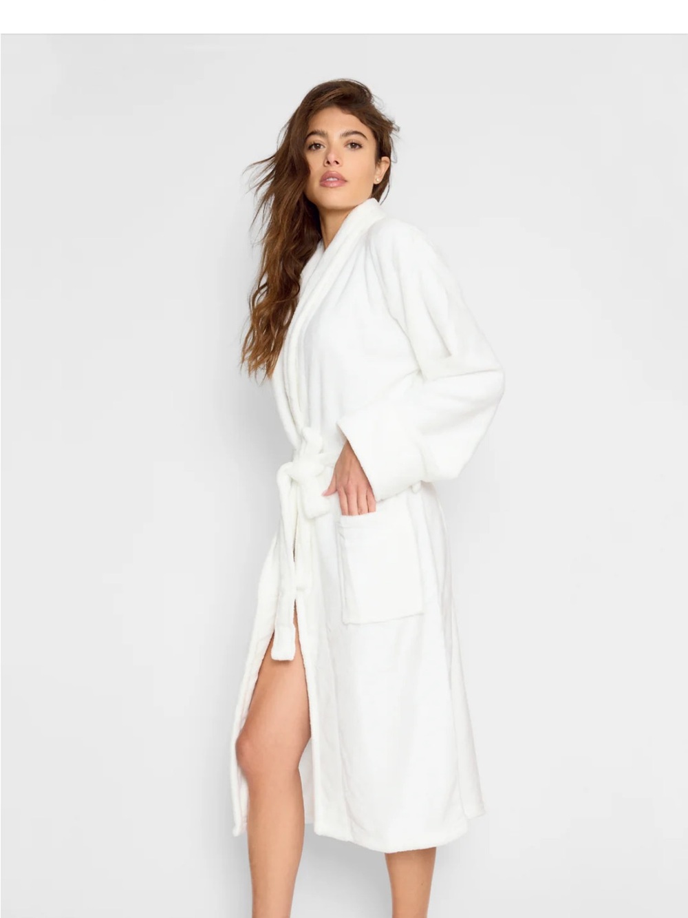 Los Angelas Trading Company “Boss Lady” Plush White Long Bathrobe with Belt NEW